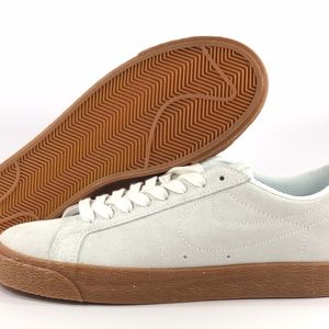 nike blazer low gum sole